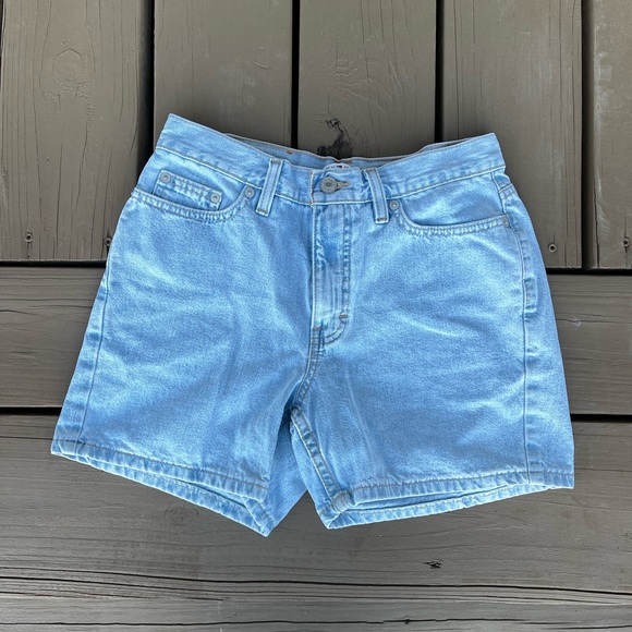 SOLD ON CURTSY APP - Picture 2 of 5